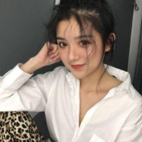 小美女侃热点