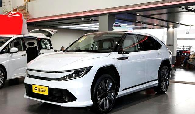 本田溃败！4月销量暴跌40%，电动化迟暮何去何从？