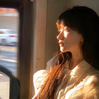 屋檐下的悄悄话