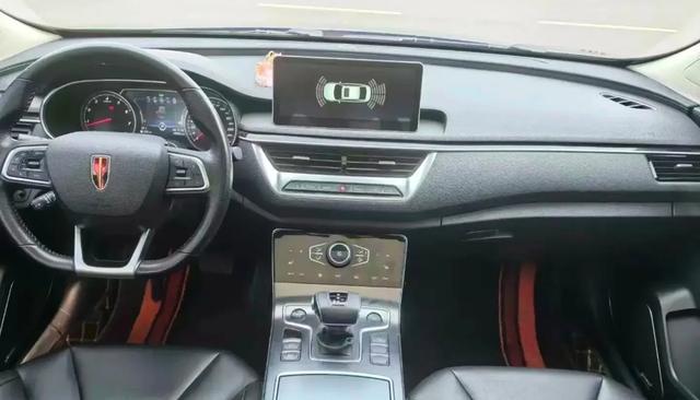 当红旗H5遇见合资车：一场碾压级的降维打击！