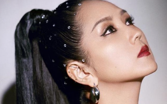 老婆偷了我锁在保险柜的钱，只为给她弟当彩礼，这还远远不够