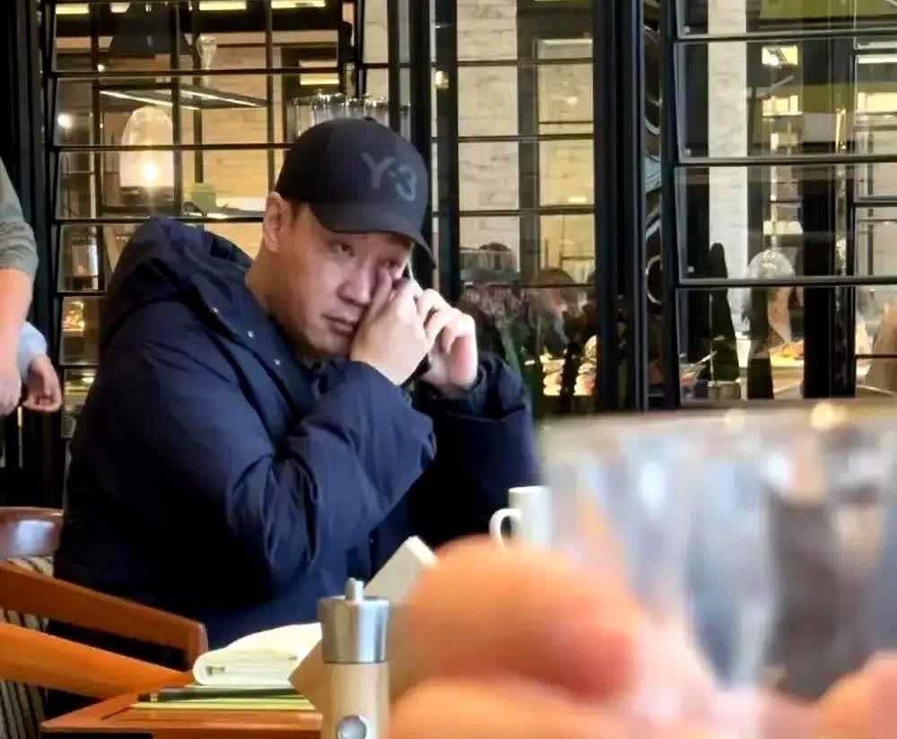 辛柏青以后这样一个人吃早餐的时候多着了，朱媛媛如果看到了得多心疼。
女儿也长大