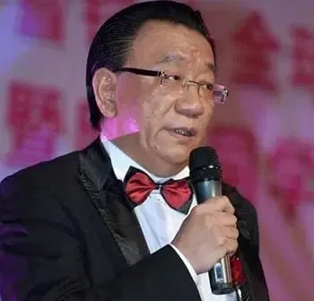 侯耀华争取相声话语权原因











究竟是什么驱使侯耀华如此渴望相声
