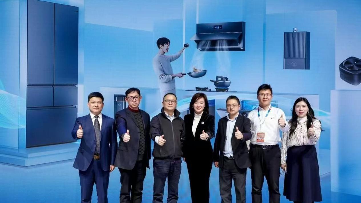 2025年老板电器食神大模型登场，让AI帮你做饭有多方便？