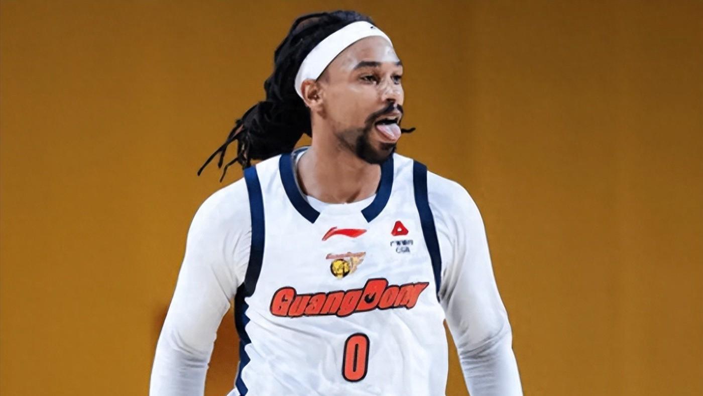 广东签萨林杰赚大发了！球球强解统治关键时刻，搭配徐杰收割比赛