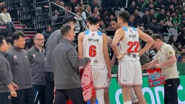 30秒领先7分也能输？CBA再现逆天比赛，解说直言：这是什么剧本？