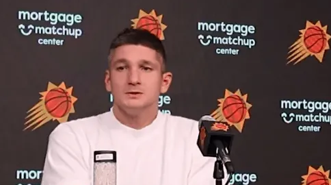 NBA常规赛，太阳121-98战胜鹈鹕。赛后，格雷森-阿伦接受了采访，谈到了本赛