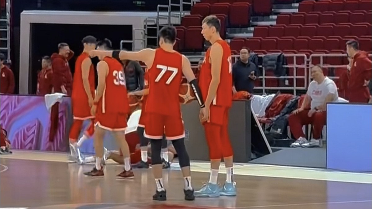 周琦缺席亚洲杯，世预赛当周指导，郭士强一句话肯定了周琦的作用