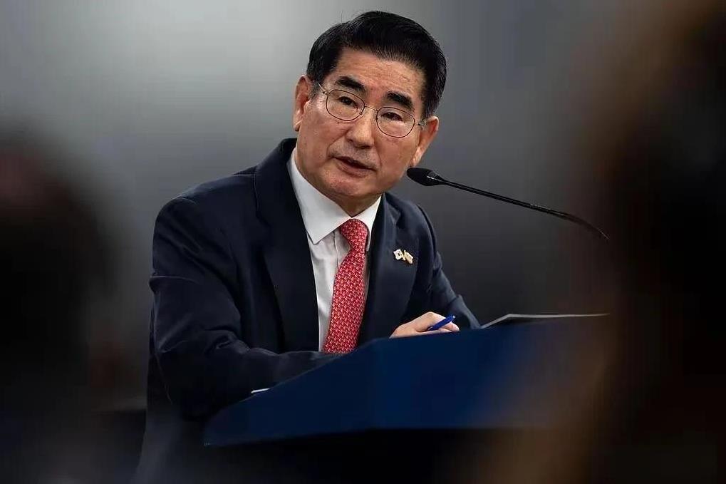 韩联社今天报导，韩国军方一消息人士今天向韩联社披露称，韩国前防长金龙显不顾联合参