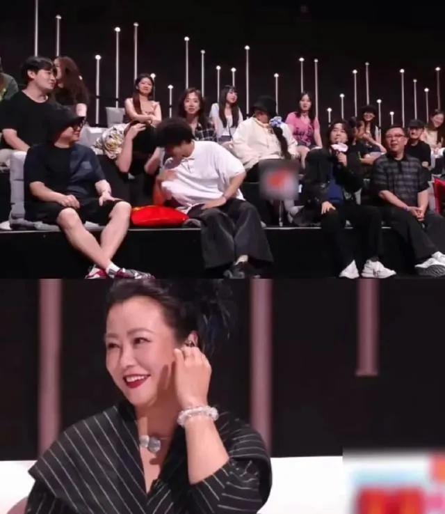 《水木年华怒怼郝蕾“不专业”！网友：这届评委比选手还能吵？》
谁能想到，一档音乐