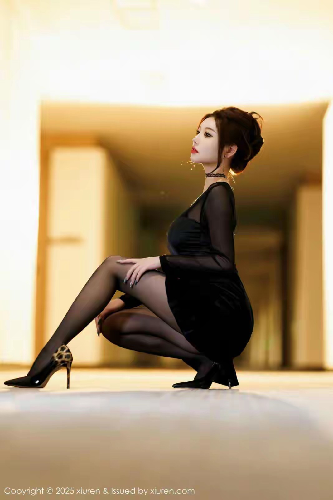 杨晨晨写真，all black的黑丝御姐！
杨晨晨的这组照片，也引发了我们对“御