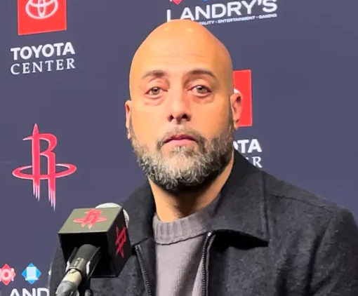 火箭总经理斯通接受了采访，谈到了塔里-伊森。
记者：“我知道有很多球队都在询价塔