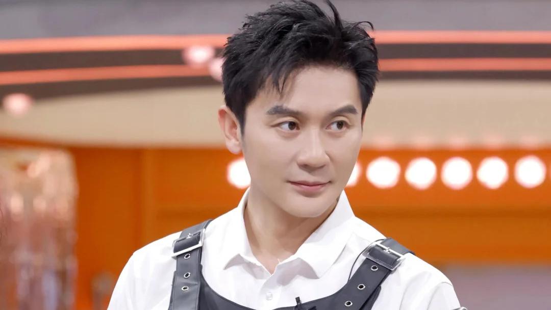 李晨50岁不结婚真相：跑男7年暴露感情状态，网友：不是娶不到是不愿娶