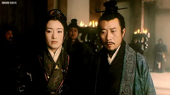   《荆轲刺秦王》整部片子看完，两处飙泪。 
  第一处，是秦王和吕不韦相认，李