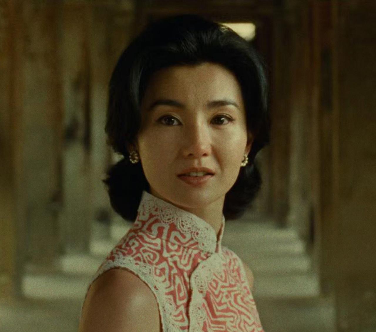  家人们，张曼玉可是华语影坛的传奇！她从“花瓶”一路逆袭成柏林、戛纳双料影后，这