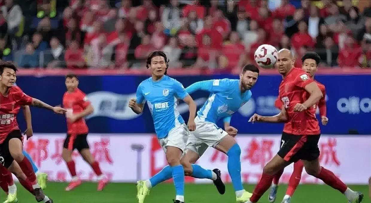 红牌+2球，成都主场2-0大连，终结对手不败
4月6日晚，中超第5轮焦点战成都蓉