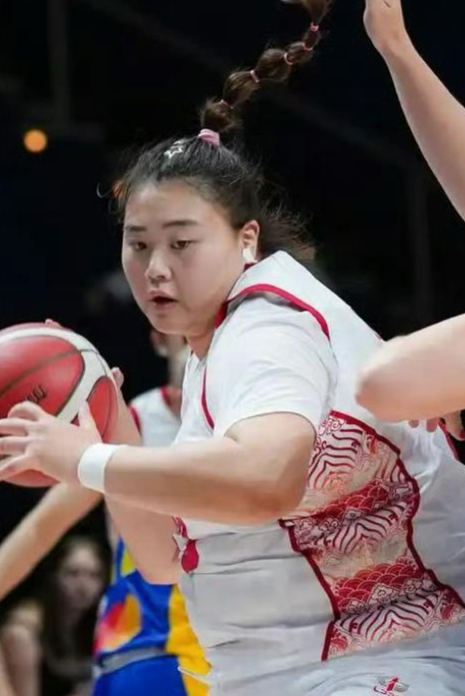 2025年7月22日莱茵-鲁尔大运会女篮1/4决赛，中国女篮在前三节落后3分情况