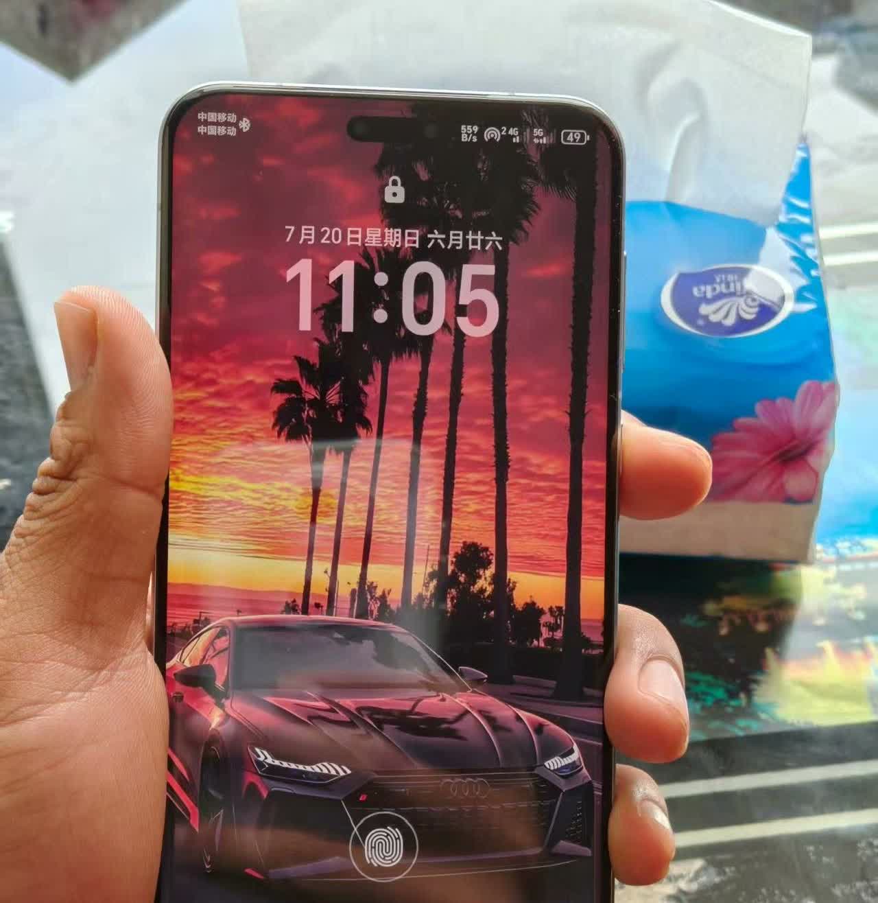 重要的事情说三遍，用荣耀手机要善于使用系统尝鲜，多升级下系统，你会发现你的手机越