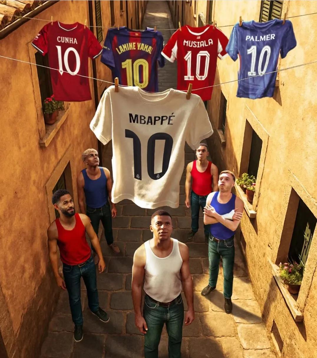 姆巴佩改穿皇马10号球衣
多年后你就会发现
损失最大的是c罗
为什么？
因为皇马