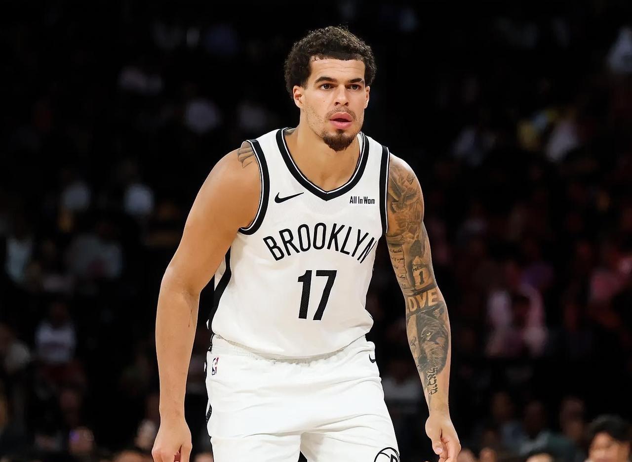 离谱！篮网、奇才、步行者本赛季加起来共3胜33负。
篮网赛季至今7战全败后取得1