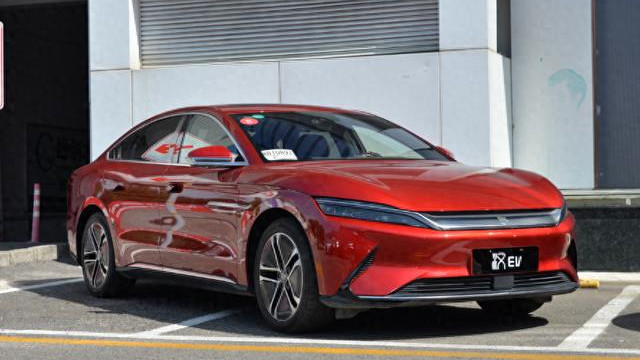 尊界糊咖、问界下滑，鸿蒙智行还能拿第一，服吗？