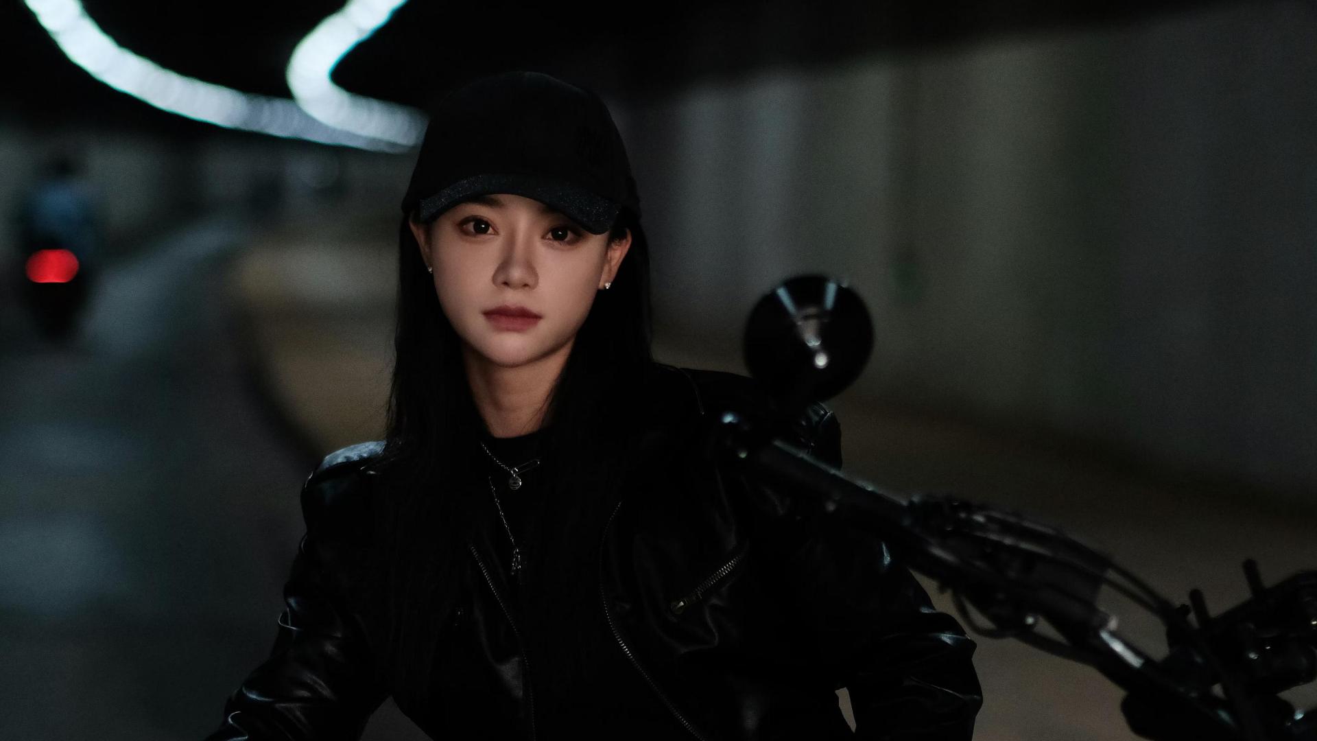 25327期：暄橙福彩3D综合条件（封面：冷檬）