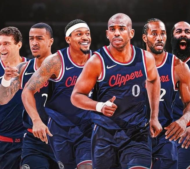 #快船队# 『就在今天！8 月 16 日 NBA 传来多则快船队最新消息』
2、
