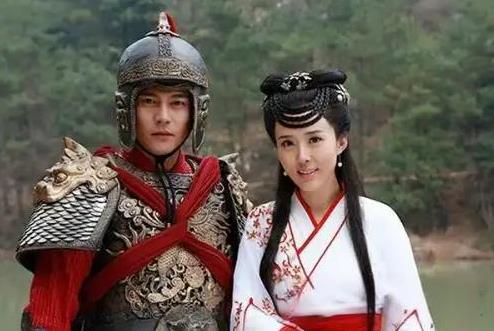 明朝抗倭名将戚继光，虽然很会打仗，却有点怕老婆。有一次，他找老婆商量一件事：“老