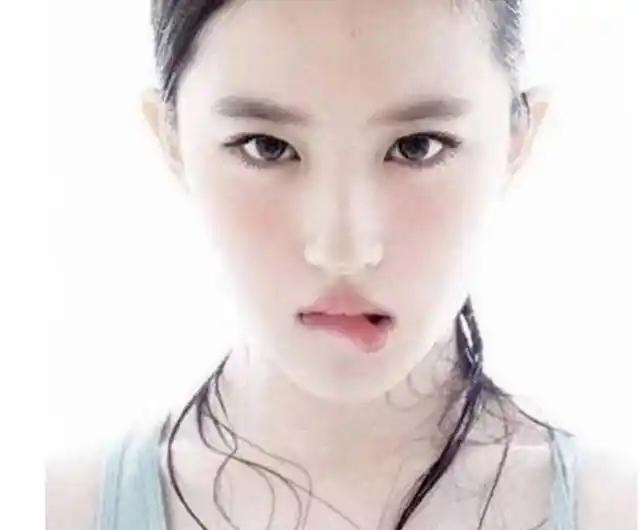 六位女星咬唇照
谁是你的心头好？