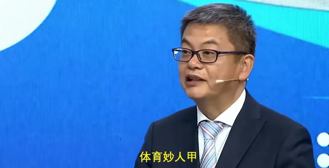 苏群：郭士强不认可乔尔杰维奇的打法，太落伍！对郭士强的风格改变，感到十分惊讶。
