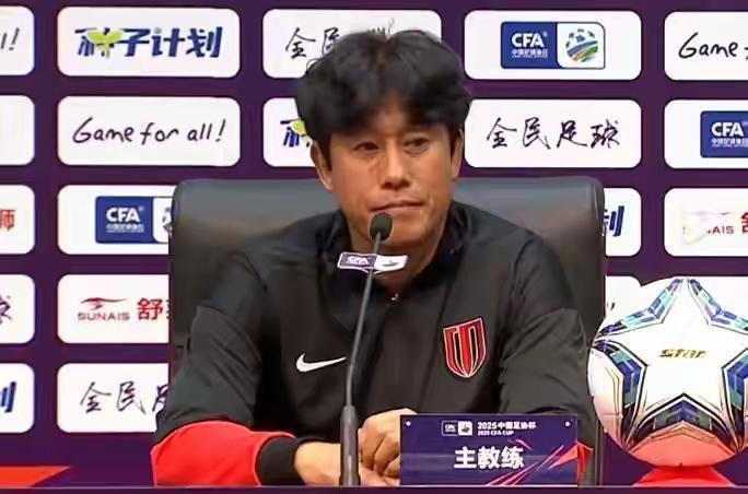 成都蓉城为什么最后一分钟丢球？场上哥几个，简直在致敬武磊不在角球区护球还想着进攻