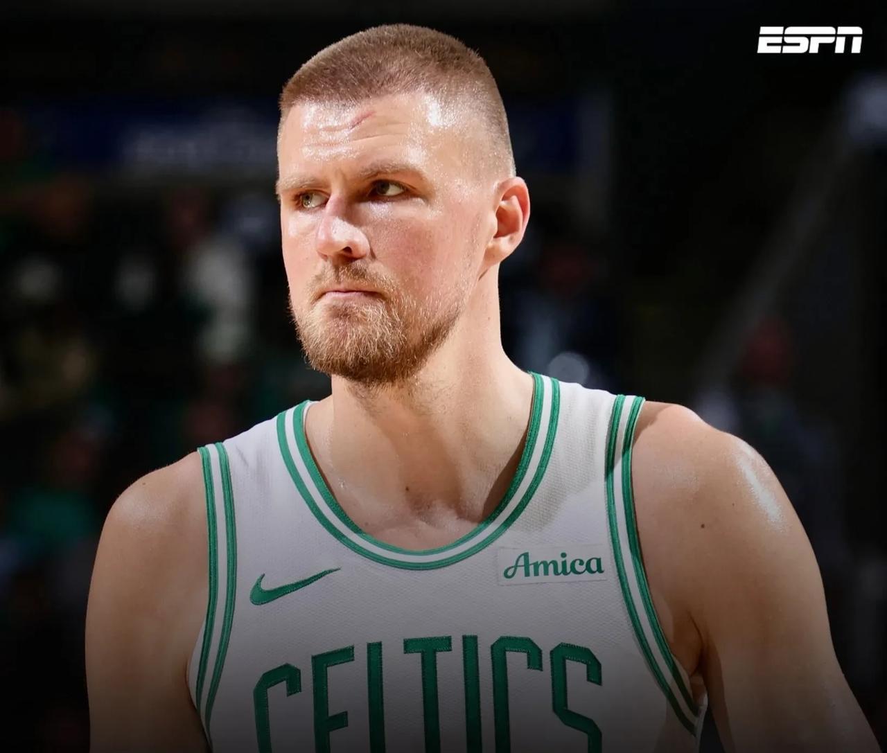 NBA最新三方交易！
老鹰得到：波尔津吉斯+次轮签；
篮网得到：特伦斯-曼恩+2