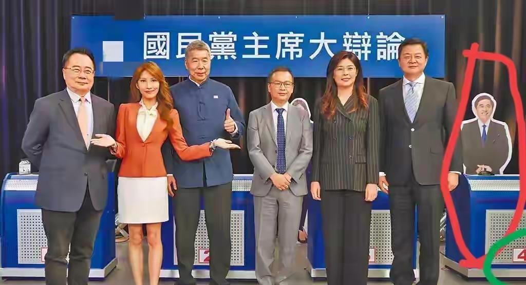 国民党主席选举第二场辩论会结束，民调结果让人意外。第二场辩论前，郝龙斌民调第一，