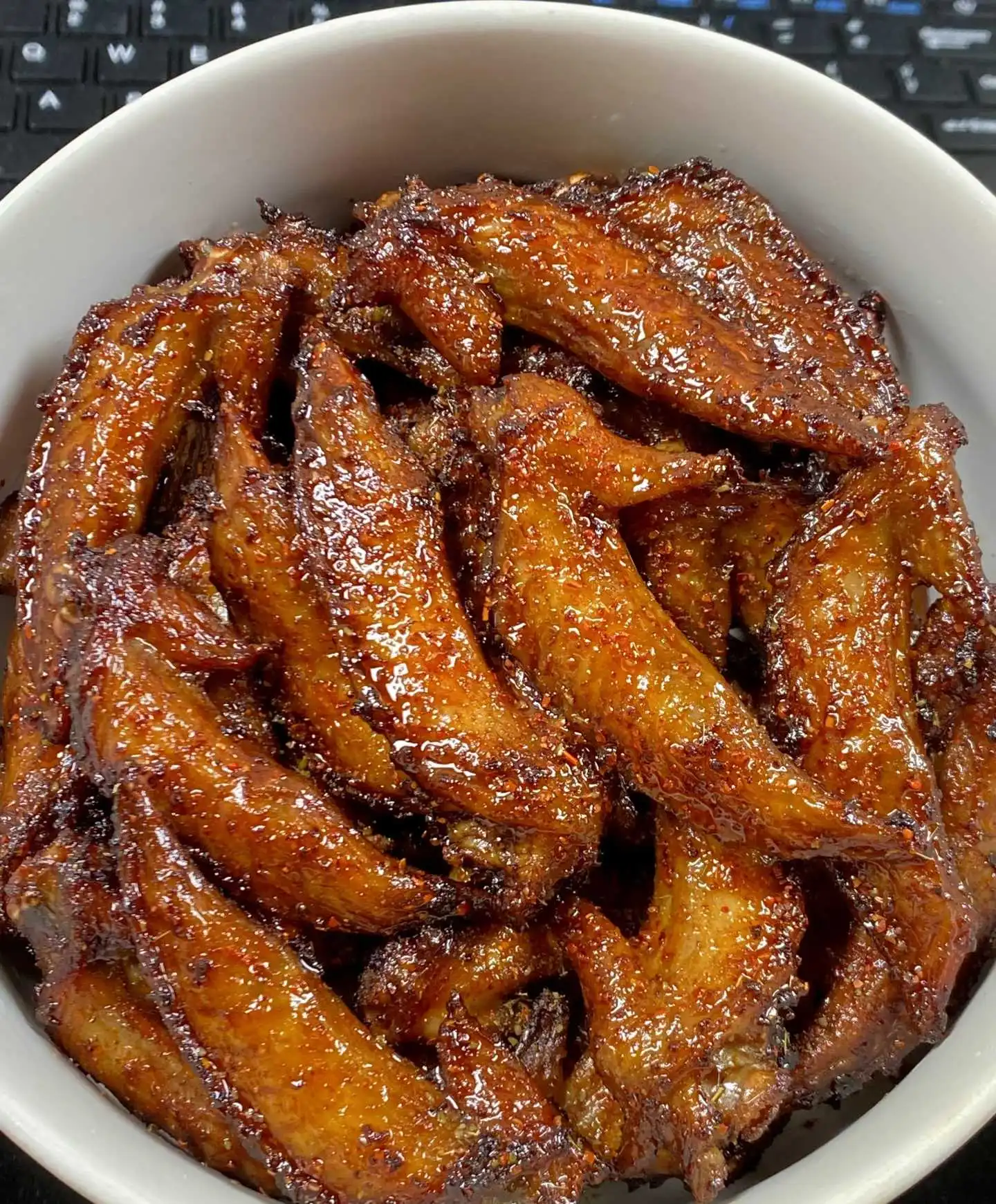 香辣鸡翅尖：香到迷糊
