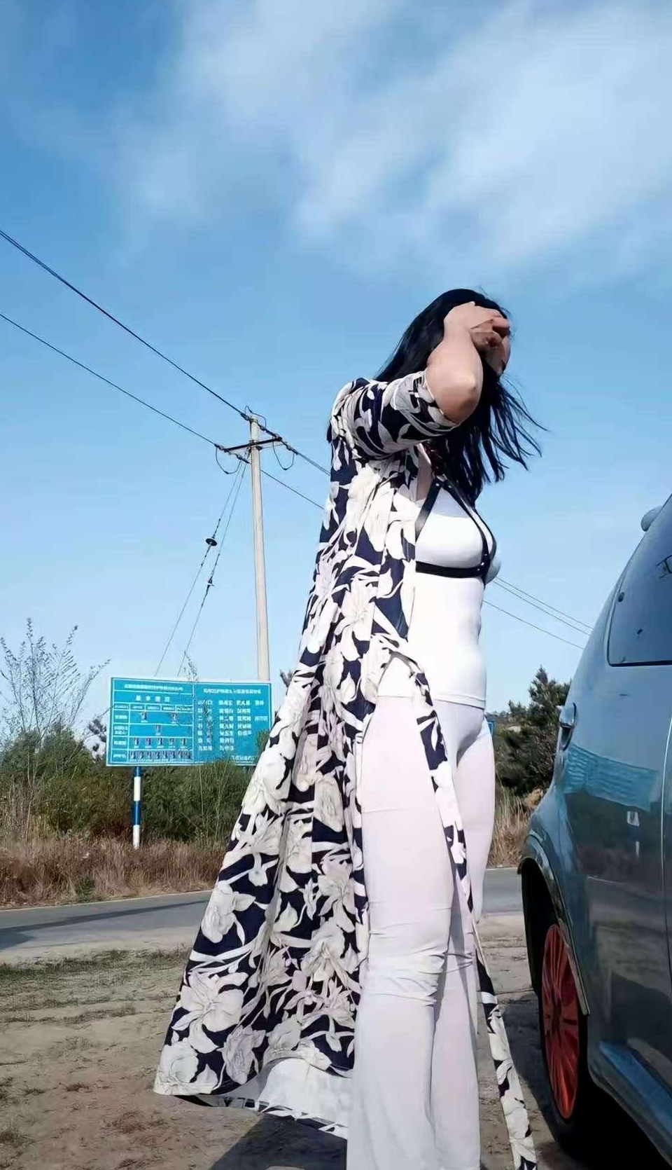 装备穿在外面了！装备穿在外面了