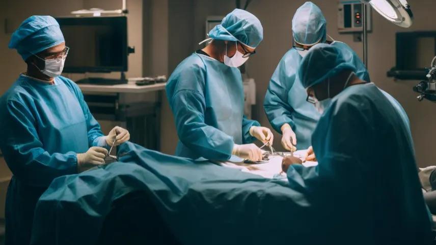 西安某三甲医院“骗保”事件再惹争议？热搜之外，谁来厘清规范、价格与沟通的边界