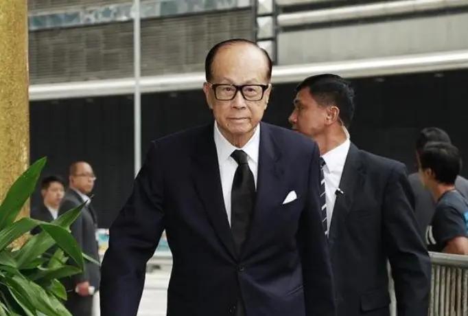 对那些说卖自己的东西都不行，简直无语至极。这哪是简单卖自己的东西，往小了说，这是