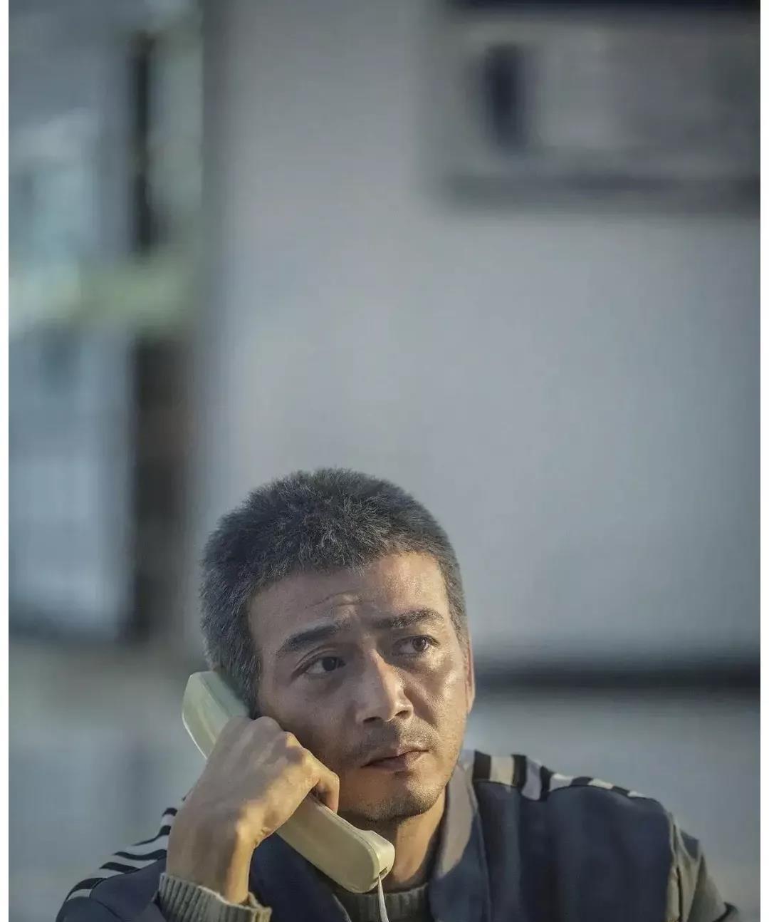 看了《以法之名》的大结局
发现“烂尾”
其实是导演有意为之

万海案的原型就