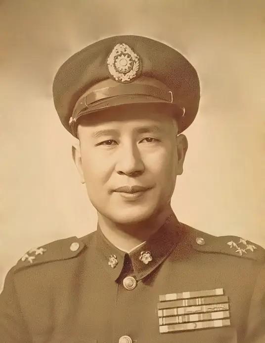 1949年，“小诸葛”白崇禧向蒋介石献策：反正打不过解放军，不如集中全部兵力，南