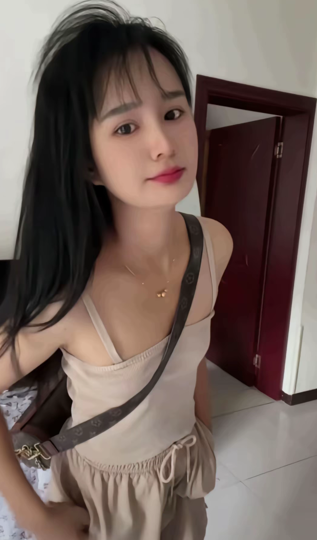 大师兄空手道大师兄在不在叫他出来，我要跟他单挑
