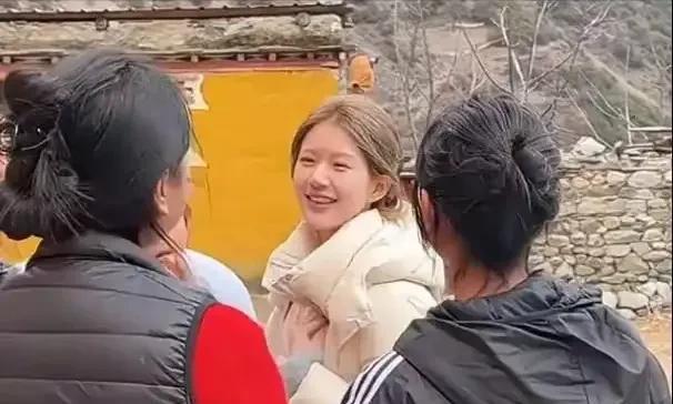 赵露思从人人同情到现在路人缘尽失，从前大家有多心疼她现在大家就有多无感，其实主要