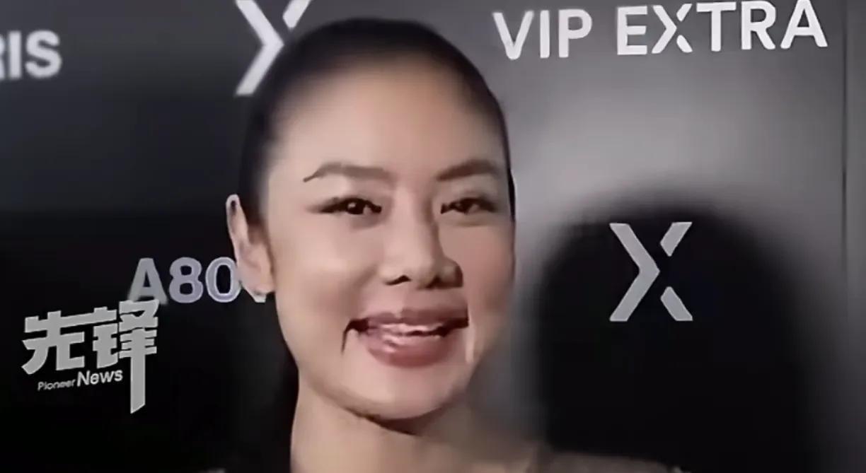 你对大嘴美女有情，可惜大嘴美女对你无意！
这就是黎明黎天王的悲剧！
黎明天生爱大