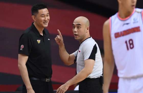 CBA12支季后赛球队实力分析：
争冠球队：浙江广厦、广东男篮、北京首钢、新疆男