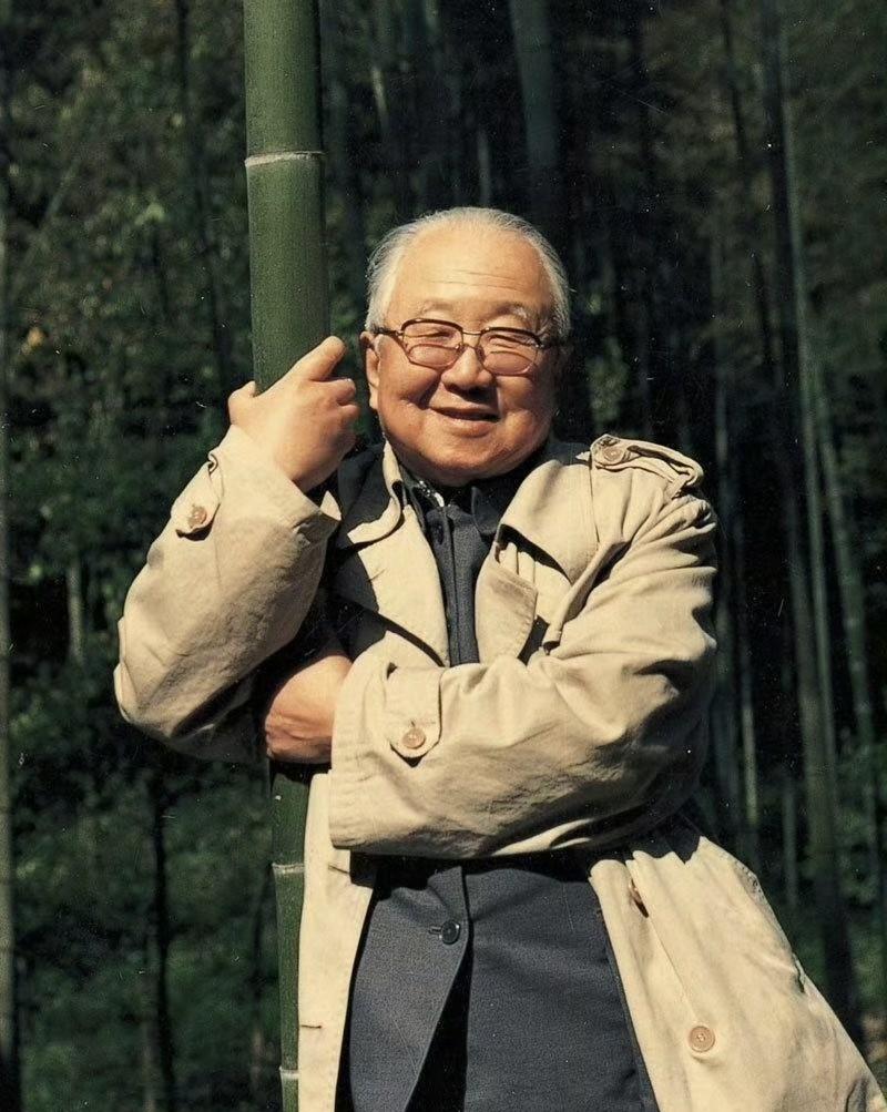 2005年6月30日，一代国学泰斗、书法大家启功先生在北京逝世，享年93岁，距今