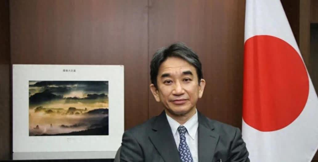 近日，日本前驻华大使垂秀夫竟然公然叫嚣，称当前中国实力强大，日本需要“战略性卧薪