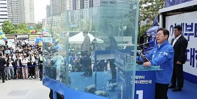 朴槿惠团体支持李在明！就在19日，韩国前总统朴槿惠的支持者团体，那可是来了个大反