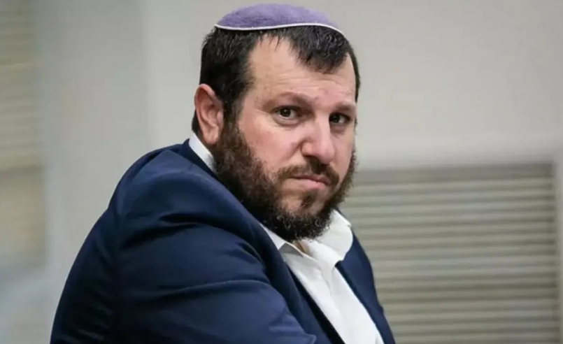 图片这哥们是以色列遗产部部长阿米亥·埃利亚胡Amichai Eliyahu。他说