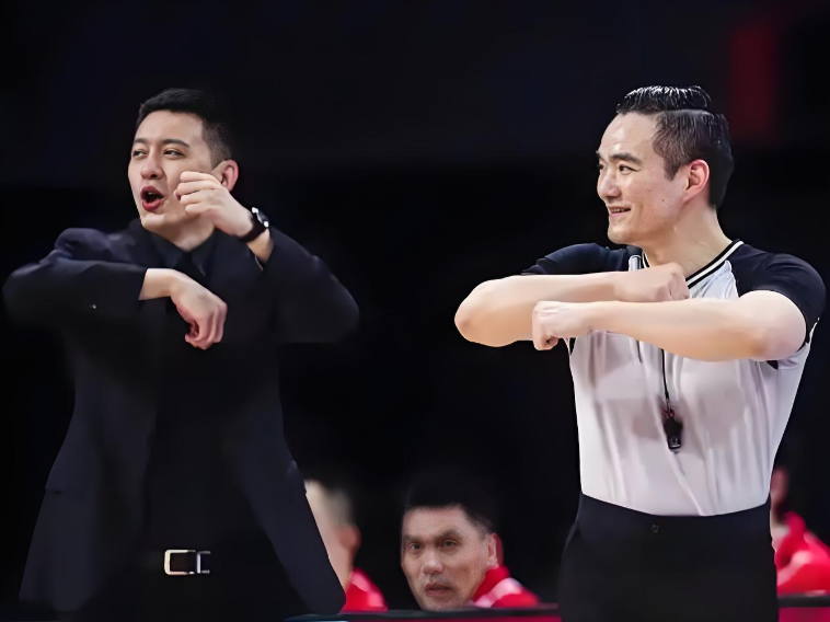 杨鸣生气了！
据辽宁媒体人透露：有消息称王岚钦、焦泊乔及陈国豪如今有可能互换球队