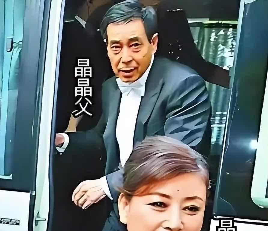 郭晶晶父母，原来都是普通的工人出身，但却把郭晶晶培养成世界冠军！[赞][赞][赞