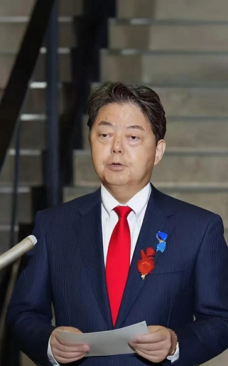 难以置信
日本内阁突然宣布:
7月22日，日本内阁官房长官林芳正突然喊话，说要拉